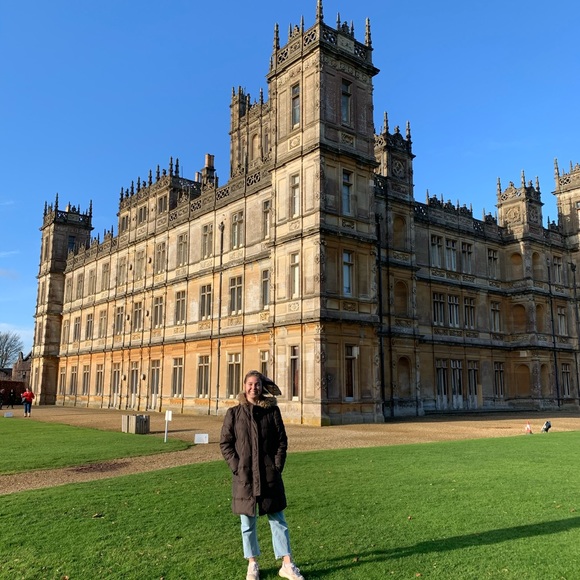 Meet your Posher, Gretchen - Picture 1 of 1